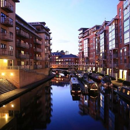 Entire Flat, 2 Bedroom & 2 Bathrooms In Birmingham Eksteriør bilde