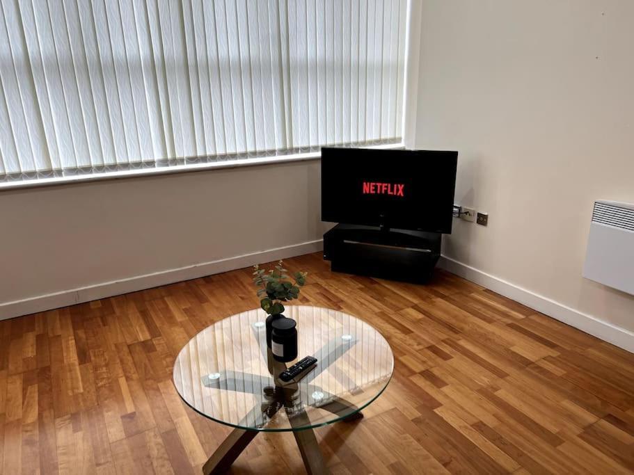 Entire Flat, 2 Bedroom & 2 Bathrooms In Birmingham Eksteriør bilde
