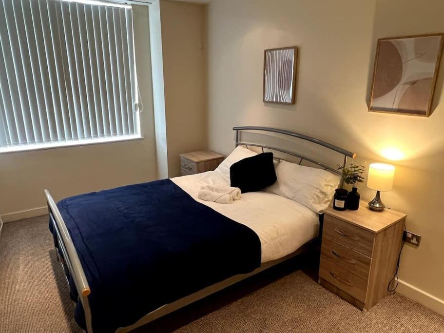 Entire Flat, 2 Bedroom & 2 Bathrooms In Birmingham Eksteriør bilde