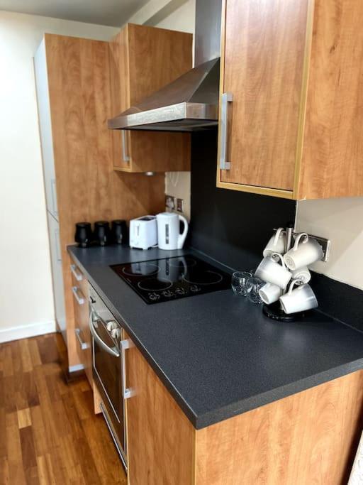 Entire Flat, 2 Bedroom & 2 Bathrooms In Birmingham Eksteriør bilde